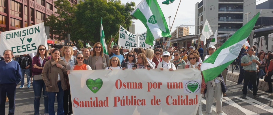 GRAN PARTICIPACION EN LA MANIFESTACION LLEVADA A CABO EN DEFENSA DE LA SANIDAD PUBLICA ANDALUZA