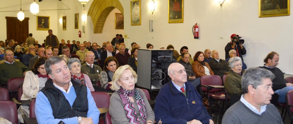 LA ALCALDESA DE OSUNA, ROSARIO ANDÚJAR, ANUNCIA LA CONCESIÓN DEFINITIVA DE LA NUEVA COMUNIDAD DE REGANTES DE OSUNA (1)