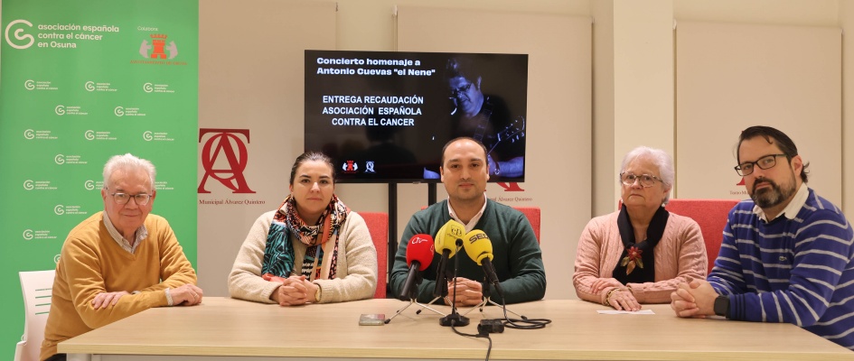 LA FAMILIA DE ANTONIO CUEVAS ¿EL NENE¿ ENTREGA A LA ASOCIACIÓN ESPAÑOLA CONTRA EL CÁNCER LA RECAUDACIÓN DEL CONCIERTO HOMENAJE CELEBRADO DE OSUNA