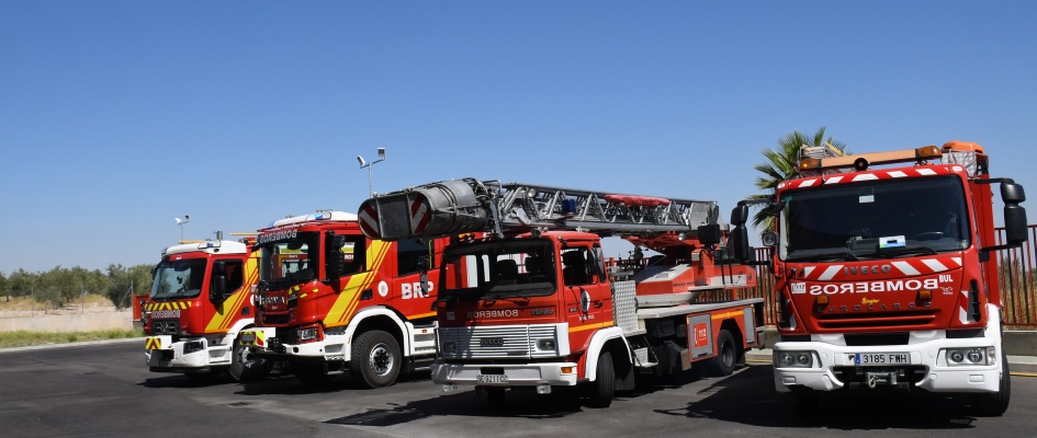 Nuevos vehiculos de bomberos y policia